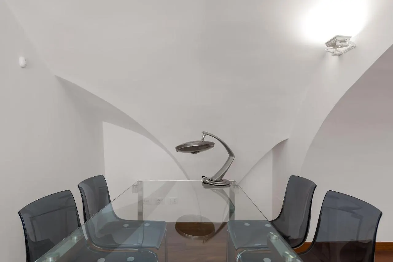 New! Amazing Piazza Navona View Apartment Rome Italy