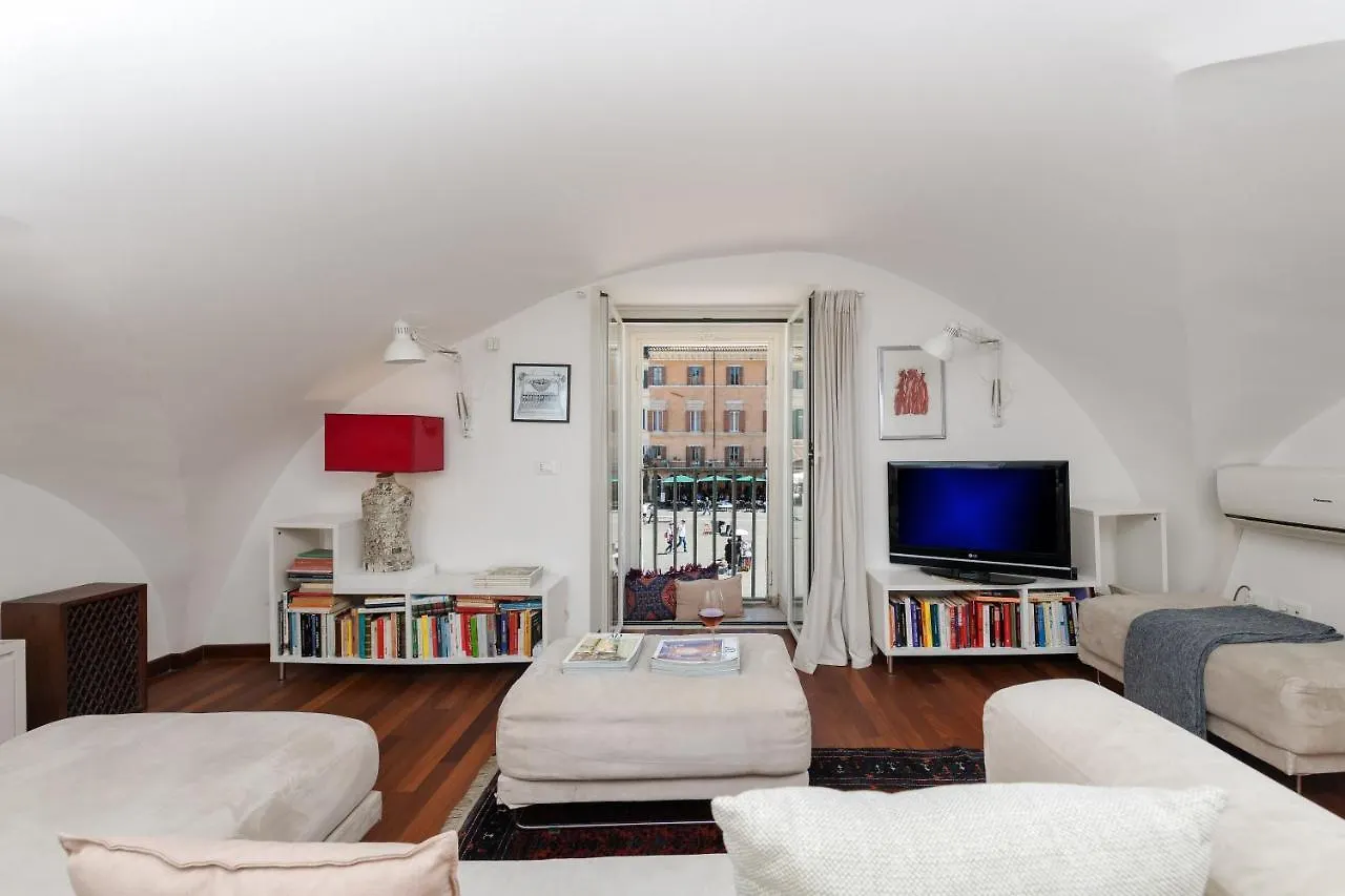 New! Amazing Piazza Navona View Apartment Rome