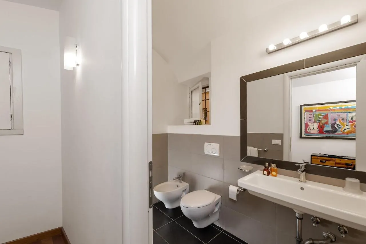New! Amazing Piazza Navona View Apartment Rome