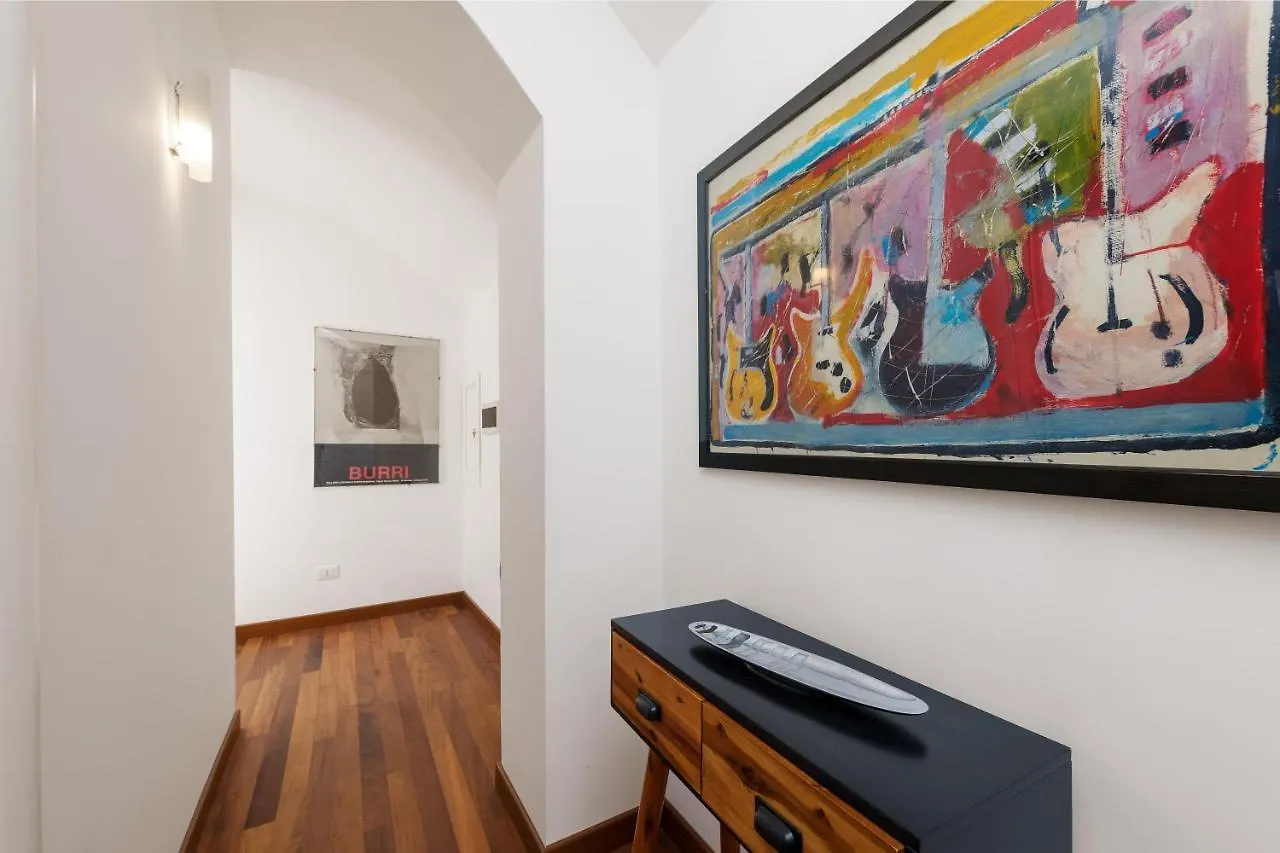 New! Amazing Piazza Navona View Apartment Rome