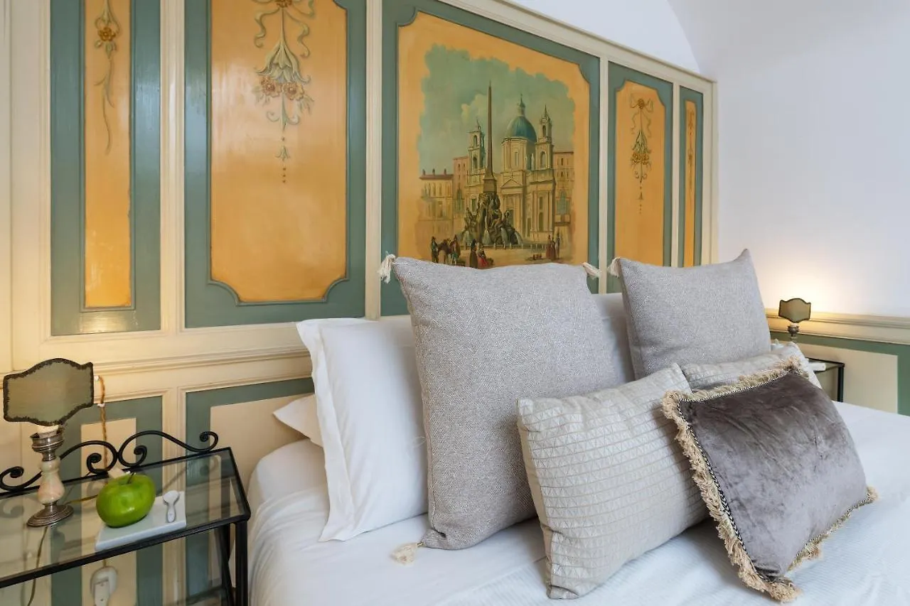 New! Amazing Piazza Navona View Apartment Rome